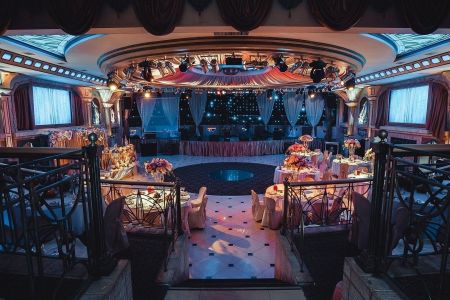 Теннисный корт