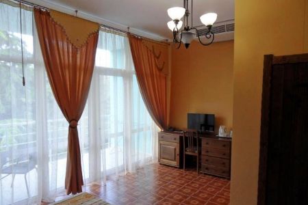 «Прага» парк-отель