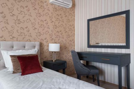 Золотой дельфин