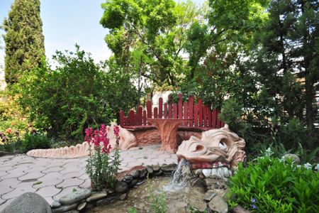 Сурож фасад с остановкой