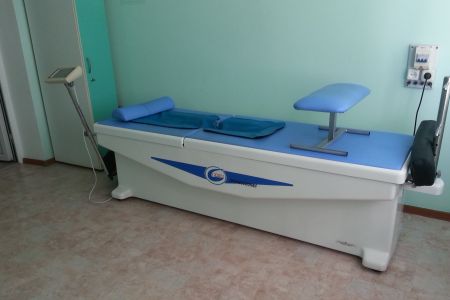 Массажная кровать