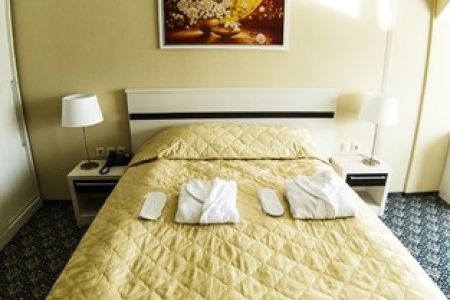 Стандартный 2-местный 2-комнатный (главный корпус)