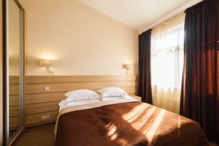 Коттедж 8-местный 6-комнатный 2-этажный (Боярский)