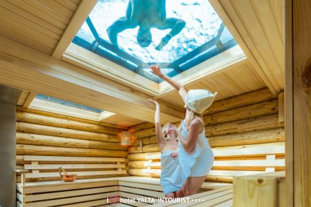 34. Пляж. Водные аттракционы-min