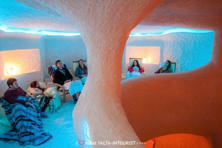 34. Пляж. Водные аттракционы-min