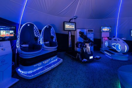 63. Зоопарк отеля. Попугаи-min