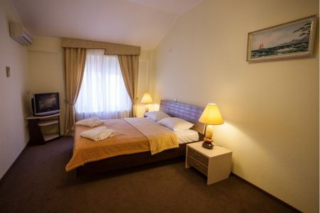 «Родос» коттеджный комплекс