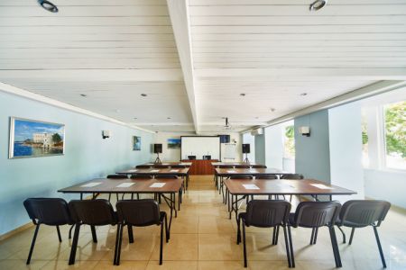 Конференц-зал