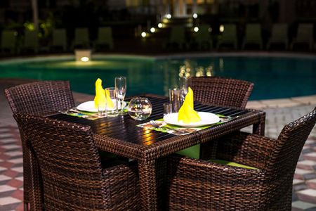 Внешний вид корпуса. Двор