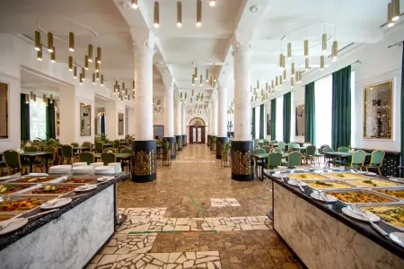 «Романова» парк-отель