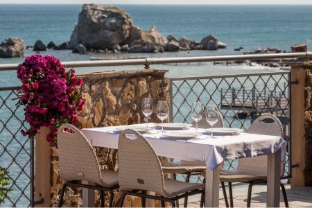 фасад и пляж