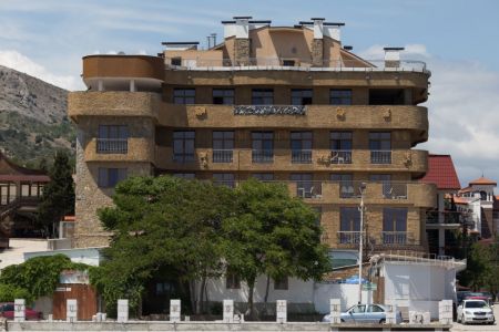 фасад и пляж