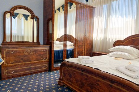 Территория, бассейн