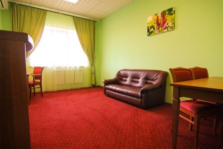 Апартаменты 4-местный 3-комнатный (коттедж № 1-5)