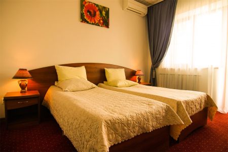 Апартаменты 4-местный 3-комнатный (коттедж № 1-5)