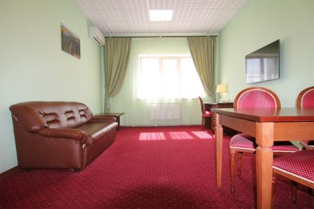 Апартаменты 4-местный 3-комнатный (коттедж № 1-5)