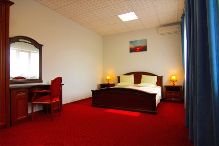 Апартаменты 4-местный 3-комнатный (коттедж № 1-5)