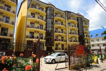 «Прометей 3» отельНОВИНКА СЕЗОНА 2025: Подогреваемый открытый бассейн и зона отдыха