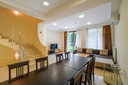 Вилла 8-местный на 4 спальни