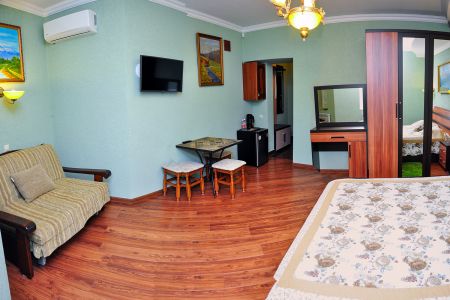 Люкс 3-местный 2-комнатный (корпус Е)