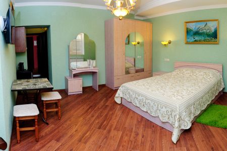 Люкс 3-местный 2-комнатный (корпус Е)