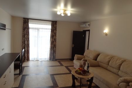 Семейный 4-местный 2-комнатный с балконом и видом на море