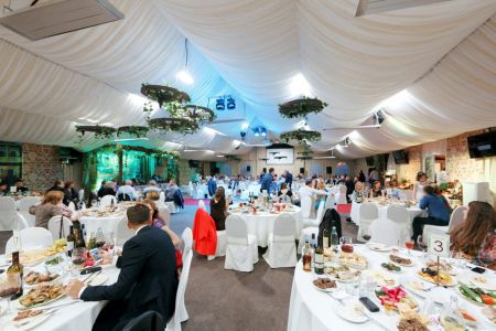 Бар в бассейне