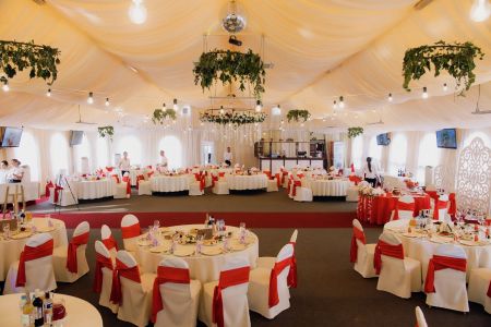 Бар в бассейне