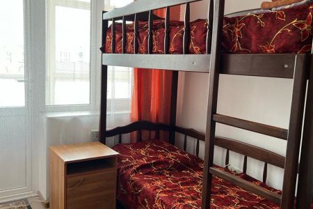 Фасад и вид на бассейн