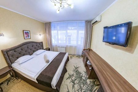 Стандарт 2-местный с балконом, вид на море боковой