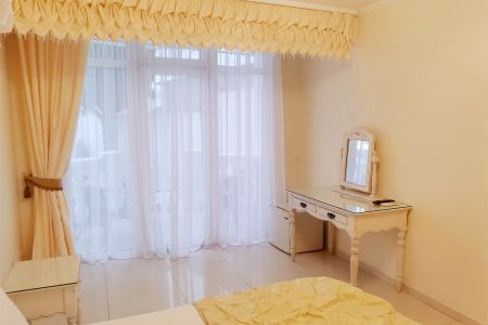 Стандартный 2-местный 1-комнатный (с двориком)