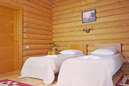 Дом  со двора