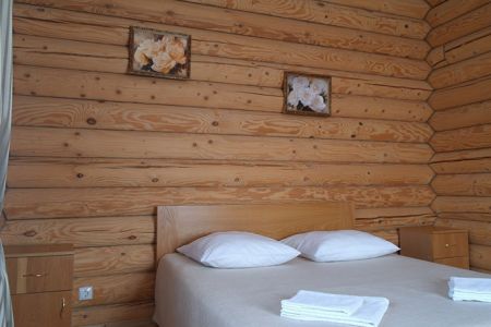 Дом  со двора