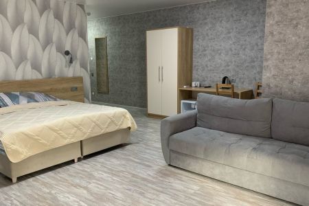 Полулюкс (с балконом/террасой)