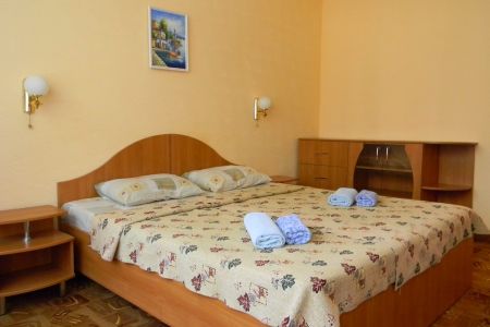 Стандартный 2-местный 1-комнатный (с балконом)