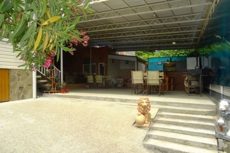 Общий вид, крытая парковка