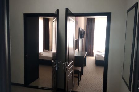 Студио 4-местный 2-комнатный