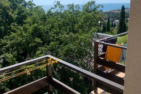 Вид с балкона на море