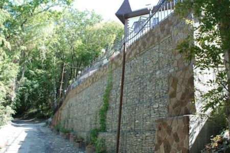 Подъезд к отелю