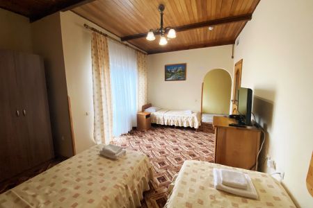 Стандартный 3-местный (с балконом)