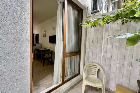 Студио 2-местный (бюджетный, с балконом)