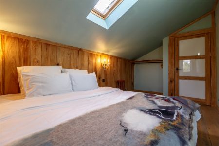 Коттедж 4-местный (с 2 спальнями)