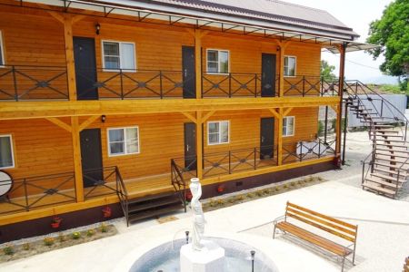 гланвое здание