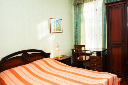 Люкс 4-местный 3-комнатный