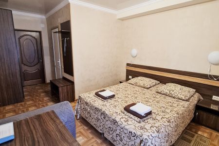 Стандартный с балконом