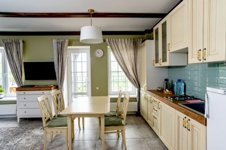 Таунхаус 4-местный 2-уровневый (с 2-мя спальнями, гостиной и кабинетом)