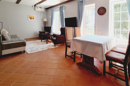 Таунхаус 4-местный 2-уровневый (с 2-мя спальнями, гостиной и кабинетом)