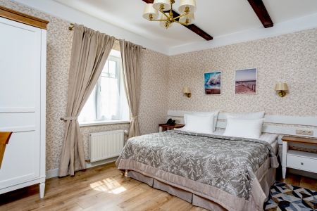 Таунхаус 4-местный 2-уровневый (с 2-мя спальнями, гостиной и кабинетом)