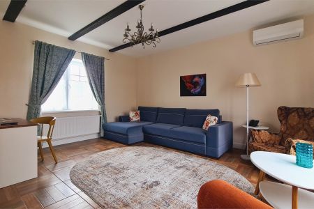 Таунхаус 3-местный (с 1-й спальней, гостиной и кабинетом)