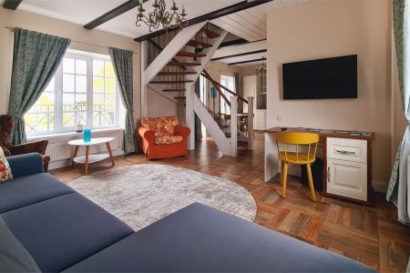 Таунхаус 3-местный (с 1-й спальней, гостиной и кабинетом)